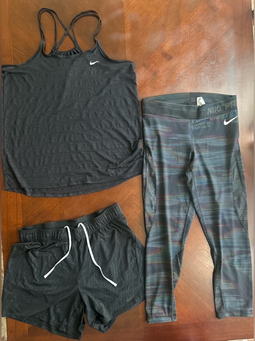 Nike Black Tank, Shorts & Multicolor Stripe Capri Leggings Set size M